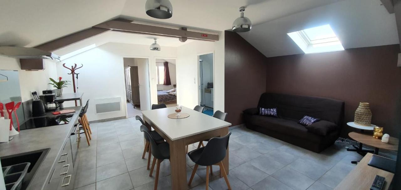 Appartement Meuble Classe 2 Etoiles Tout Confort Lagor Kültér fotó